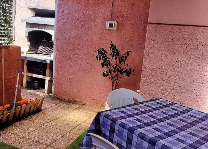 Dal Duca Enrico Daire *